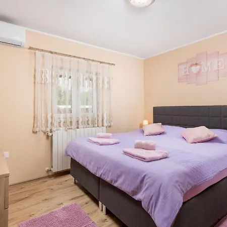 Daris Holiday home